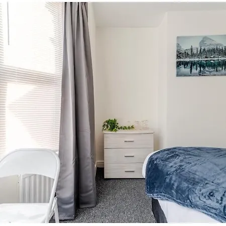 Hébergement de vacances Modern Four Bed Home Near City Centre Sleep 8 Bristol
